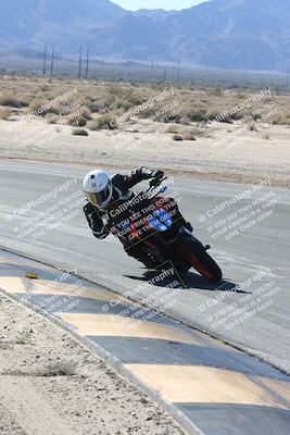 media/Dec-01-2025-Moto Forza (Mon) [[2daa91e15f]]/3-Beginner Group/Session 3 (Turn 16 Inside)/